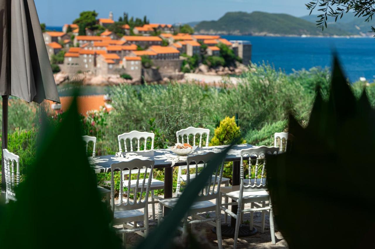 Sun Rose Apartments Sveti Stefan Eksteriør billede