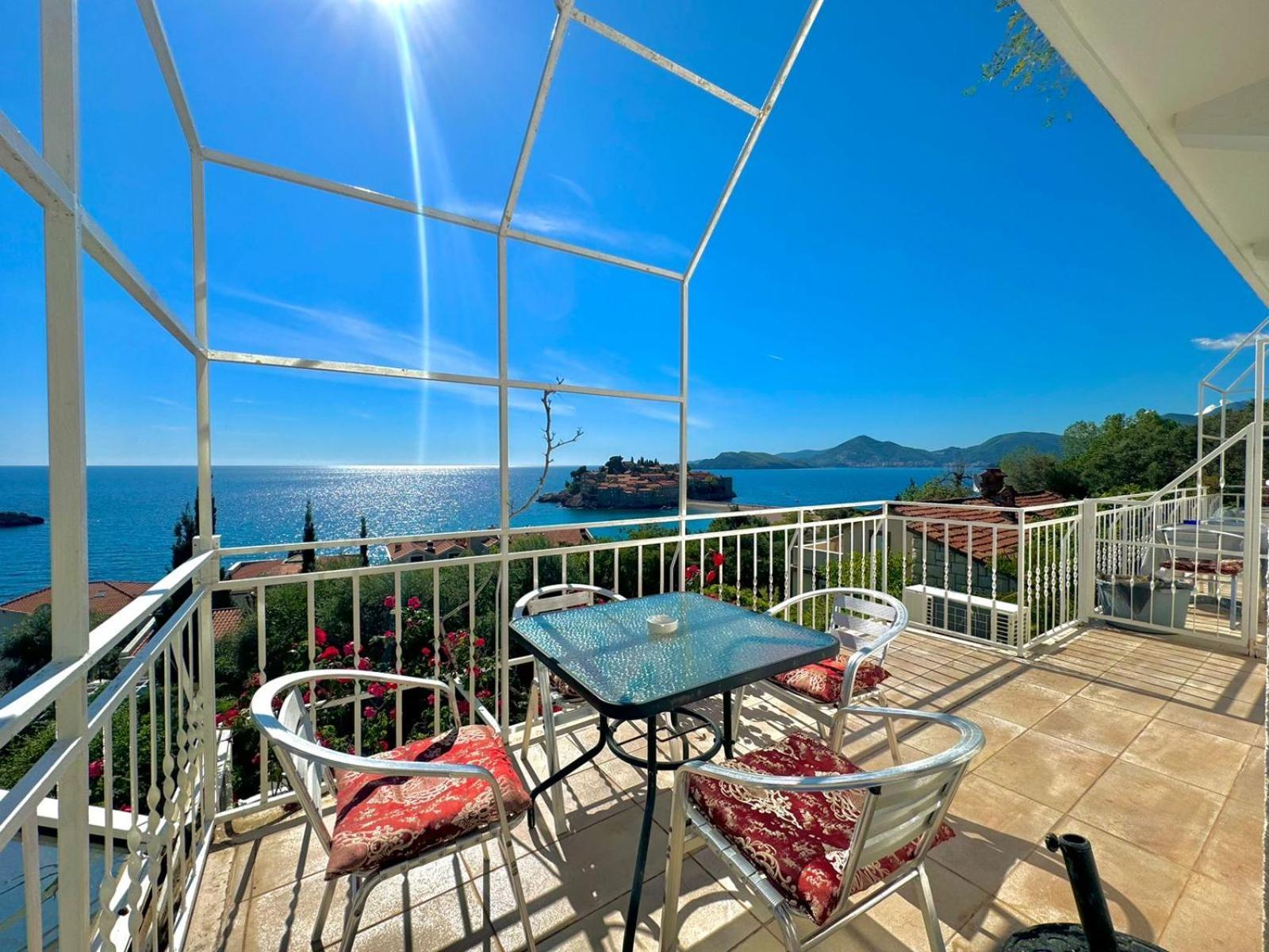 Sun Rose Apartments Sveti Stefan Eksteriør billede