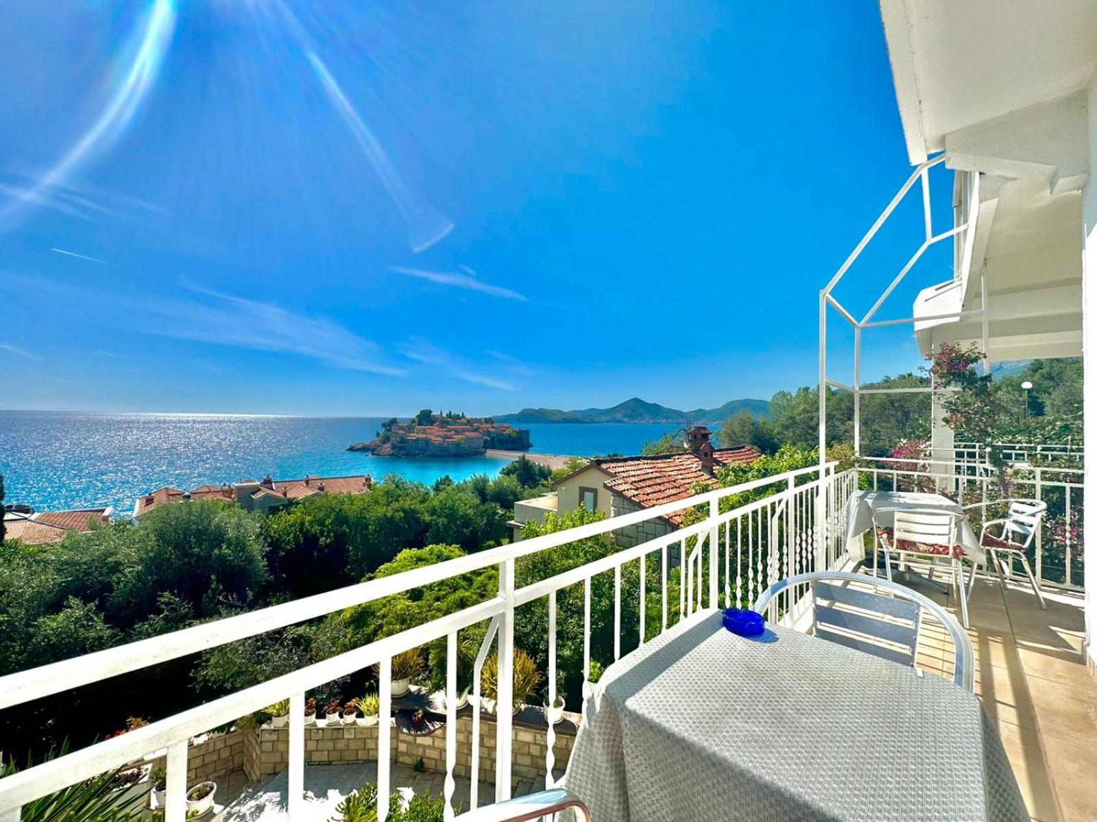 Sun Rose Apartments Sveti Stefan Eksteriør billede