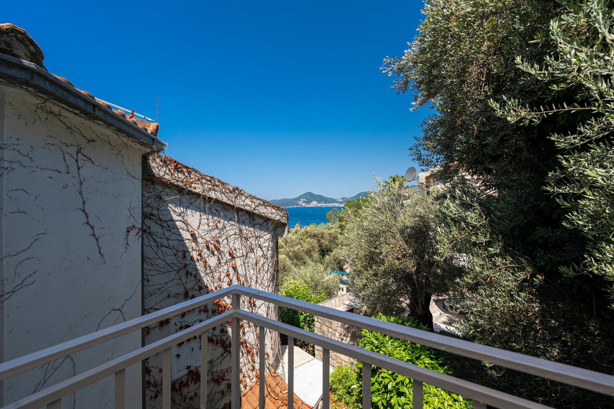 Sun Rose Apartments Sveti Stefan Værelse billede